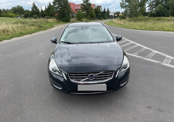 Volvo V60 cena 47900 przebieg: 140000, rok produkcji 2013 z Nidzica małe 497